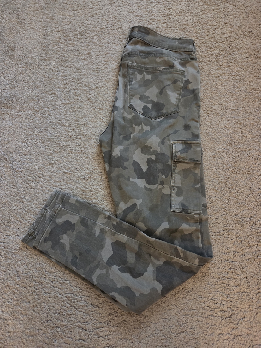 Old Navy Rockstar High rise Super Skinny Green Camo Jeans